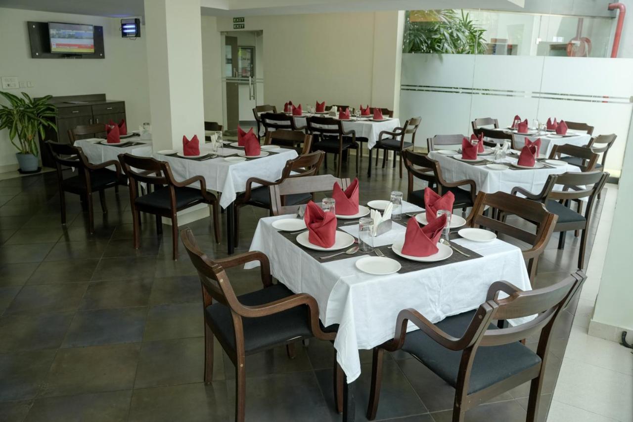 Hotel Palm Shore Palakkad Exterior photo