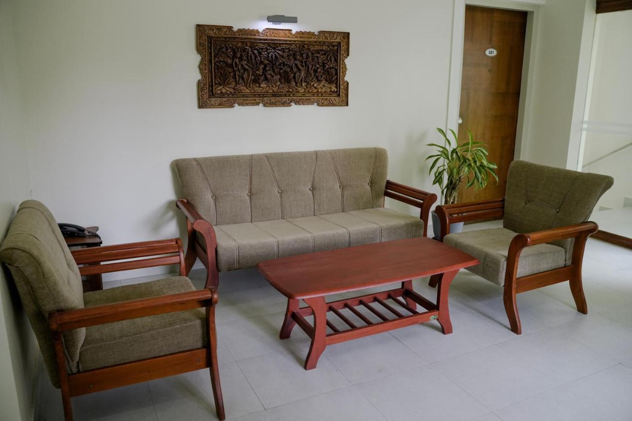 Hotel Palm Shore Palakkad Exterior photo