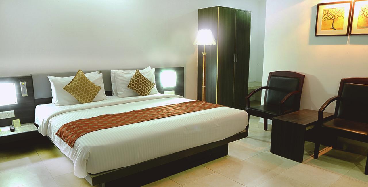 Hotel Palm Shore Palakkad Exterior photo